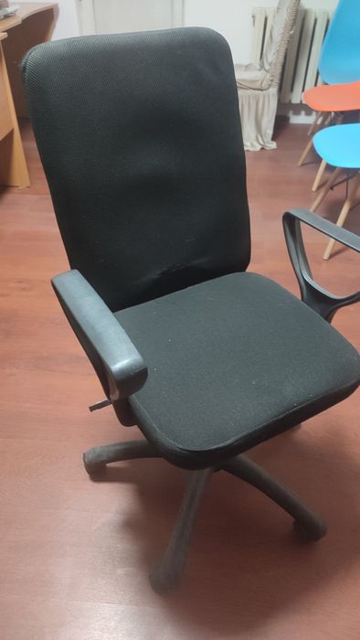 Кресло  офисные.