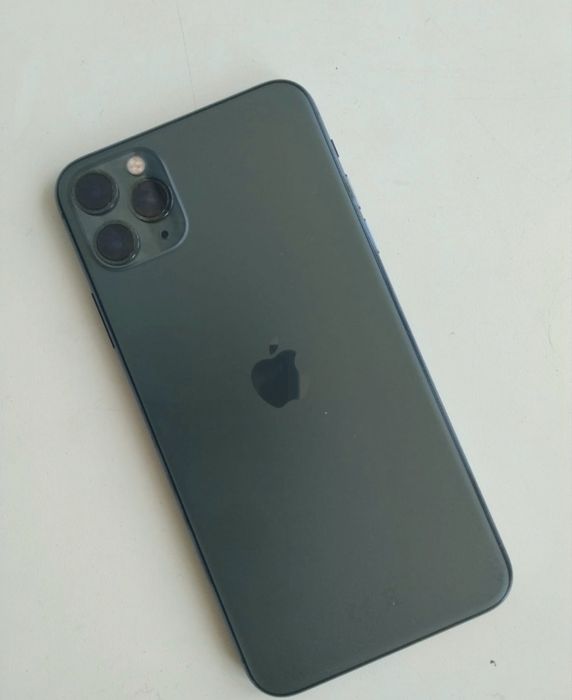 Продам iPhone 11 Pro Max