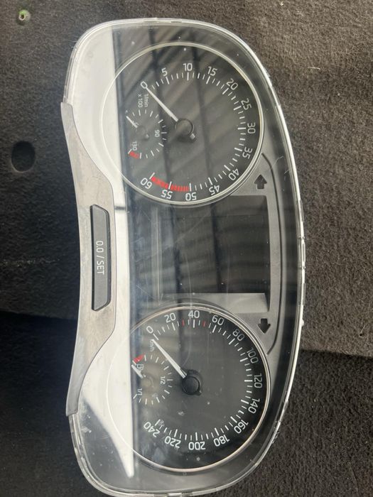 Километраж табло стрелки за Skoda Rapid 1.4tdi 2017+ 5ja920741 A