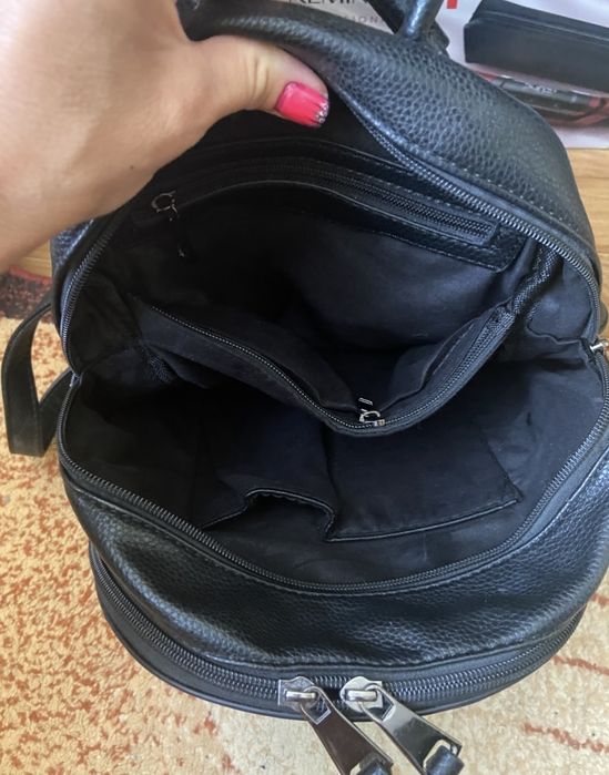 Черна дамска раница