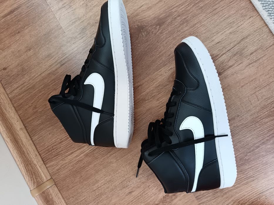 Мъжки кожени кецове Nike