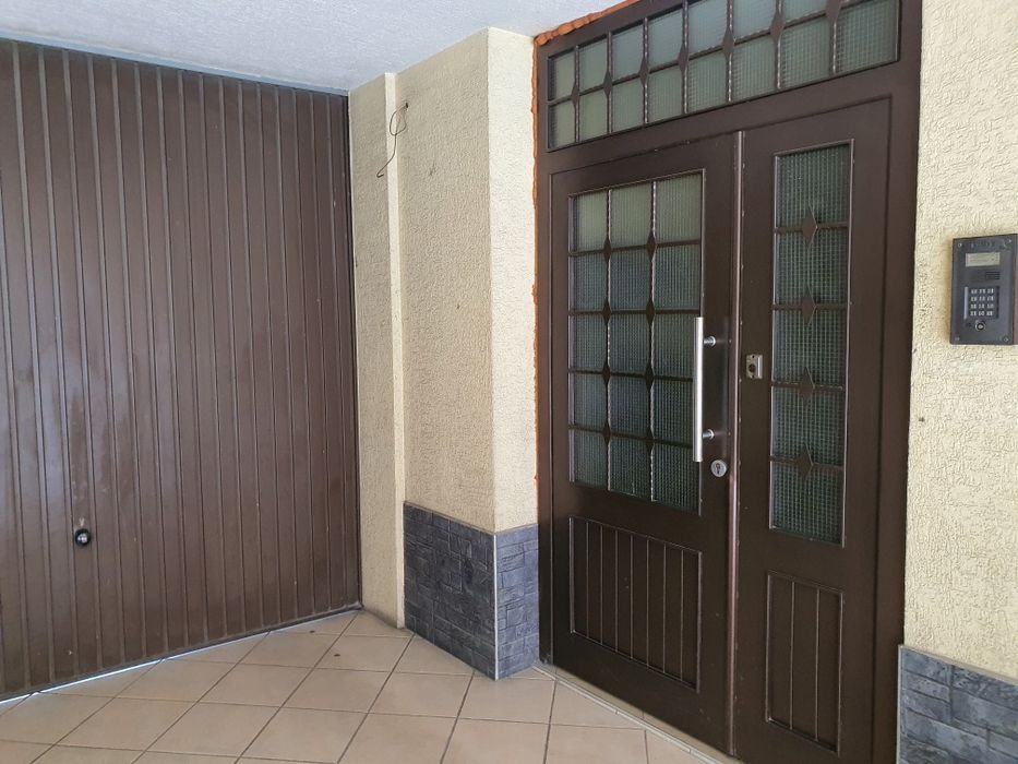 Дава се под наем Многостаен апартамент в Варна, Погреби - 140 кв.м за 918 € - Снимка #12