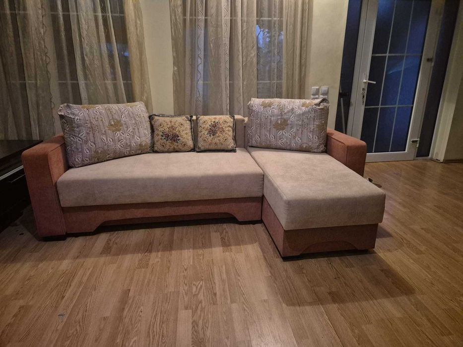 Vand canapea extensibila, cu lada de depozitare