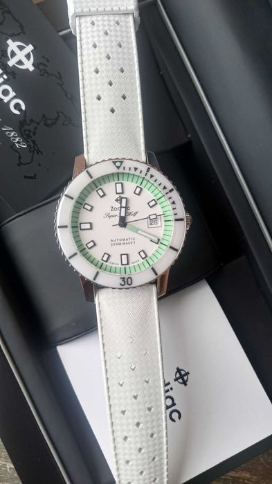 Zodiac 'Super Sea Wolf' Compression Diver 40mm White/Spearmint