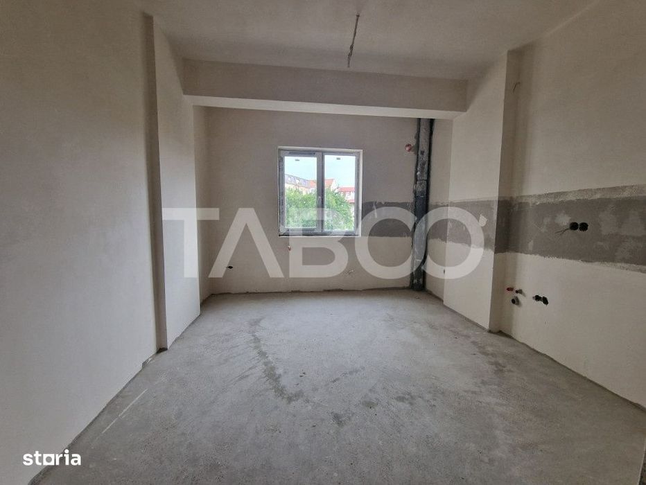 Apartament decomandat 3 camere 2 bai 83 mpu 2 balcoane Sibiu Rahovei