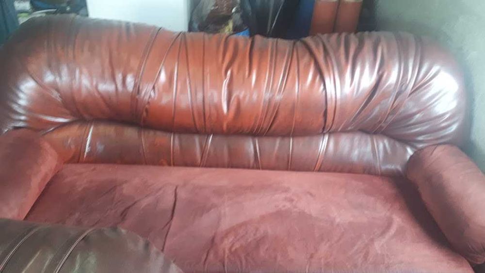 Мебели (два дивана и фотиол)