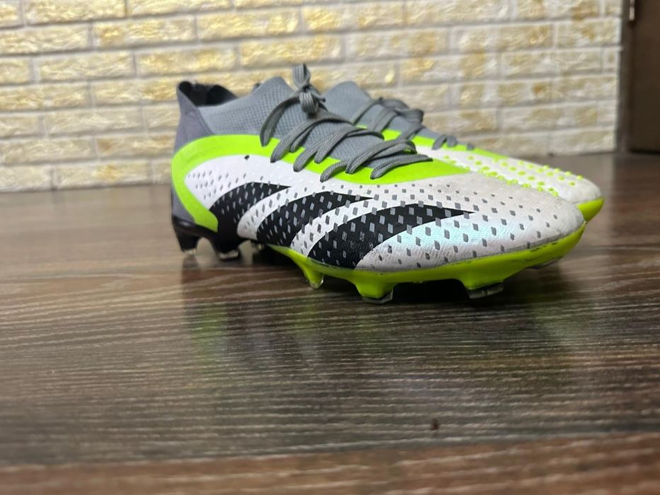 Бутсы adidas predator