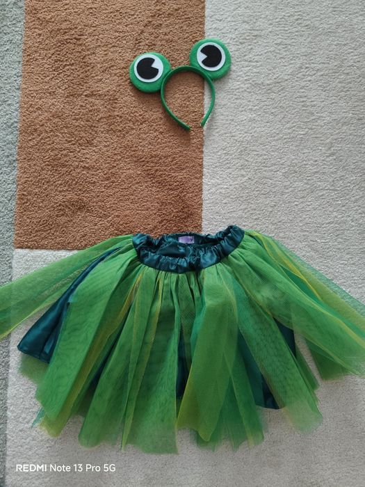Costum broscuta 4-7 ani