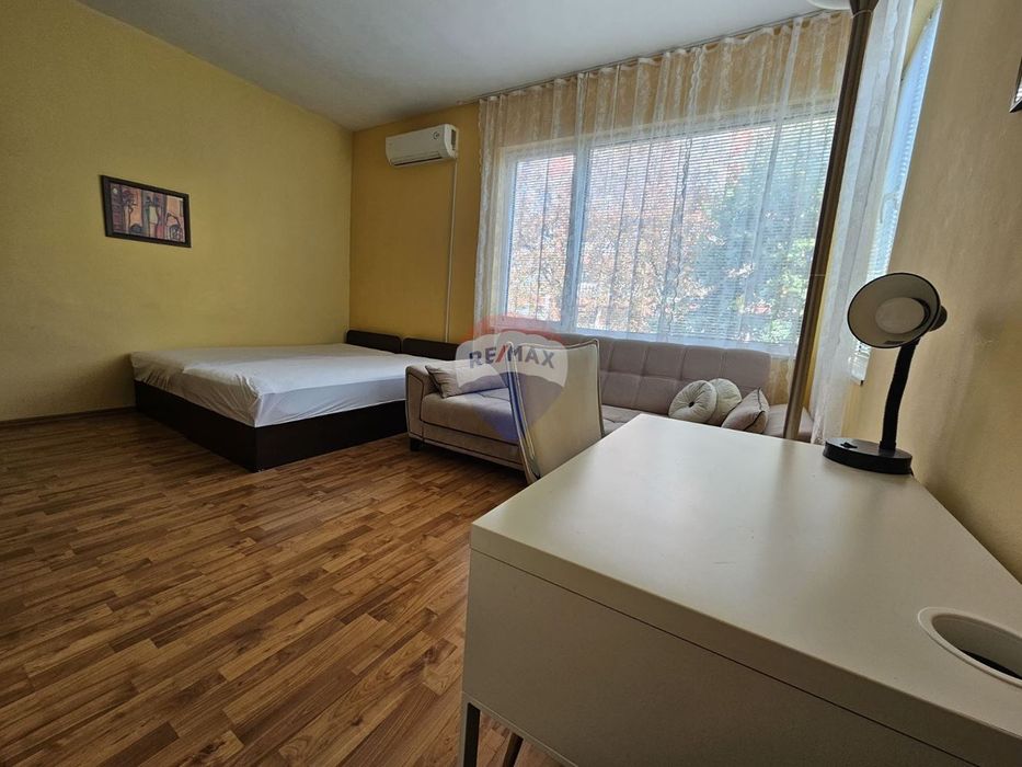 Дава се под наем Тристаен апартамент в Варна, Център - 75 кв.м за 550 € - Снимка #7