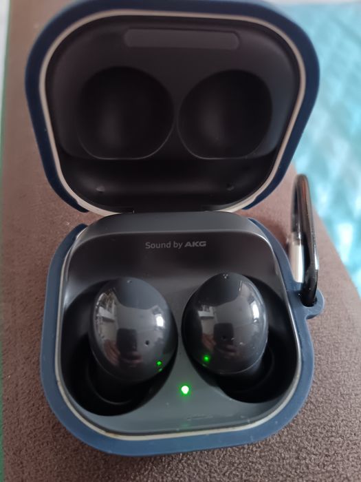 Продам наушники Samsung buds 2