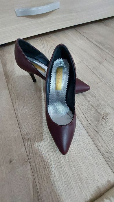 Pantofi eleganti din piele