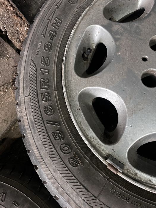 Диски титанки с шинами на мерседес