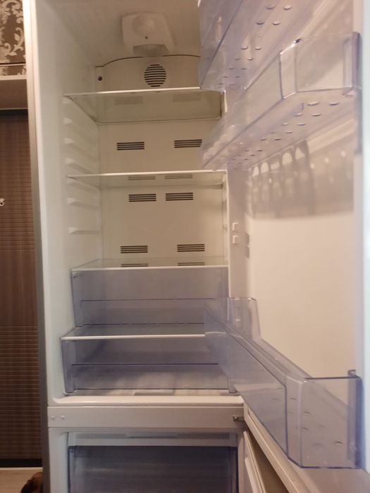 Продам холодильник Beko