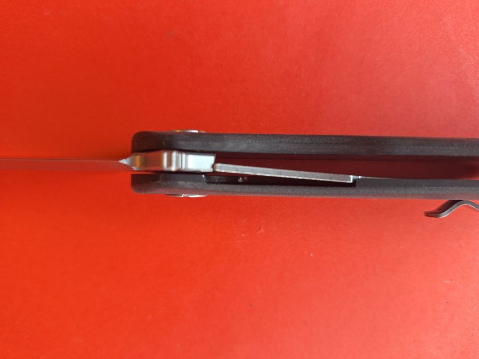 Сгъваем нож-стомана D2,дръжка G10