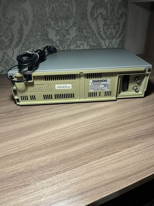Видеомагнитофон