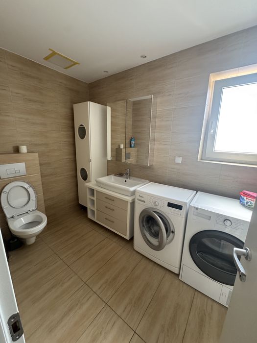 Vila 4 camere pe Lac Cosmopolis