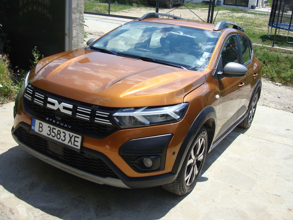 Дачия Сандеро STEPWAY !!! Газ !!! Като нова !!!