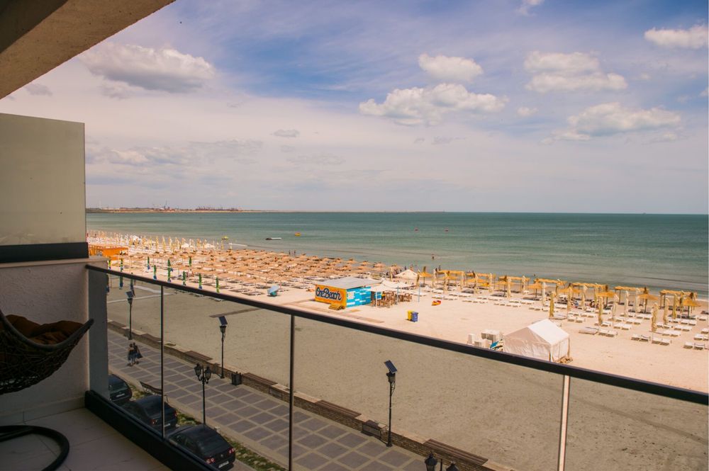 Mamaia - Apartament de inchiriat! Vedere frontală la mare! Prima linie!