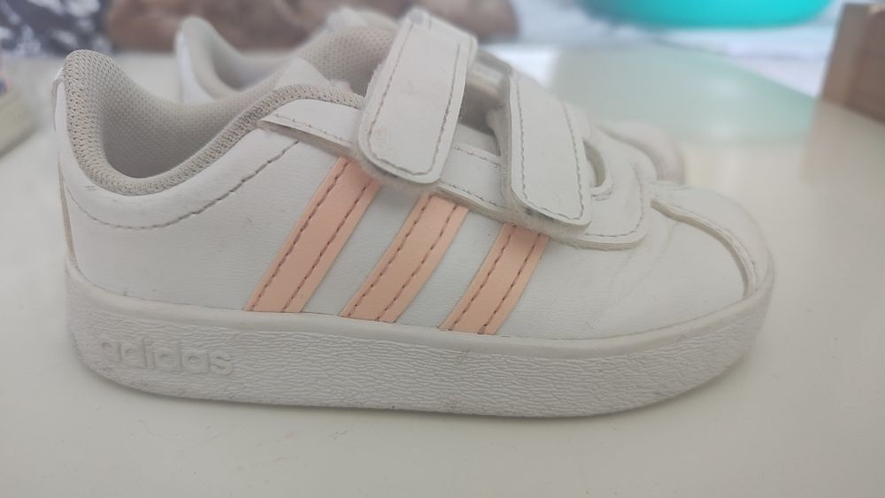 Маратонки Adidas 23 номер за момиче