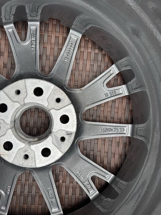 Vand JANTE  bmw seria1 r17 noi noute