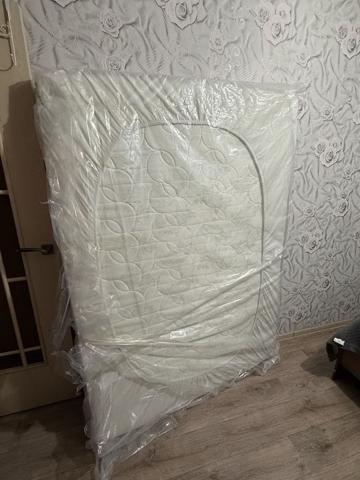 Продам матрас почти новый