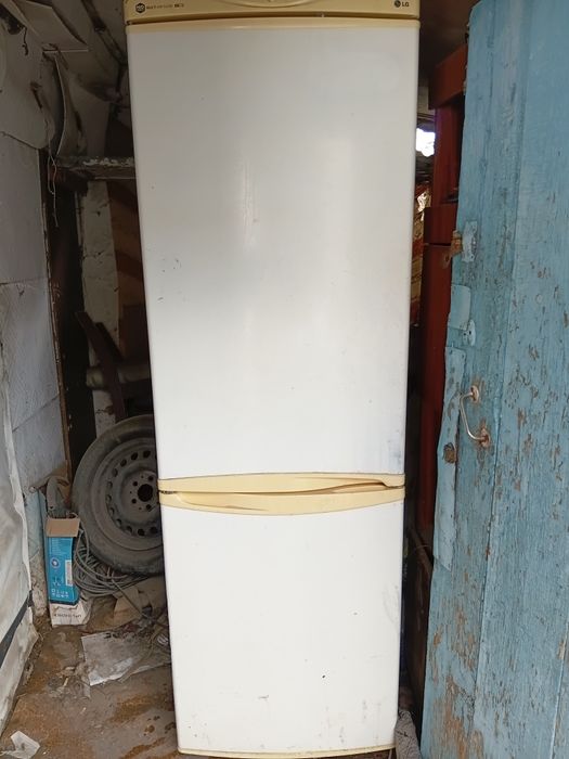 Холодильник продам