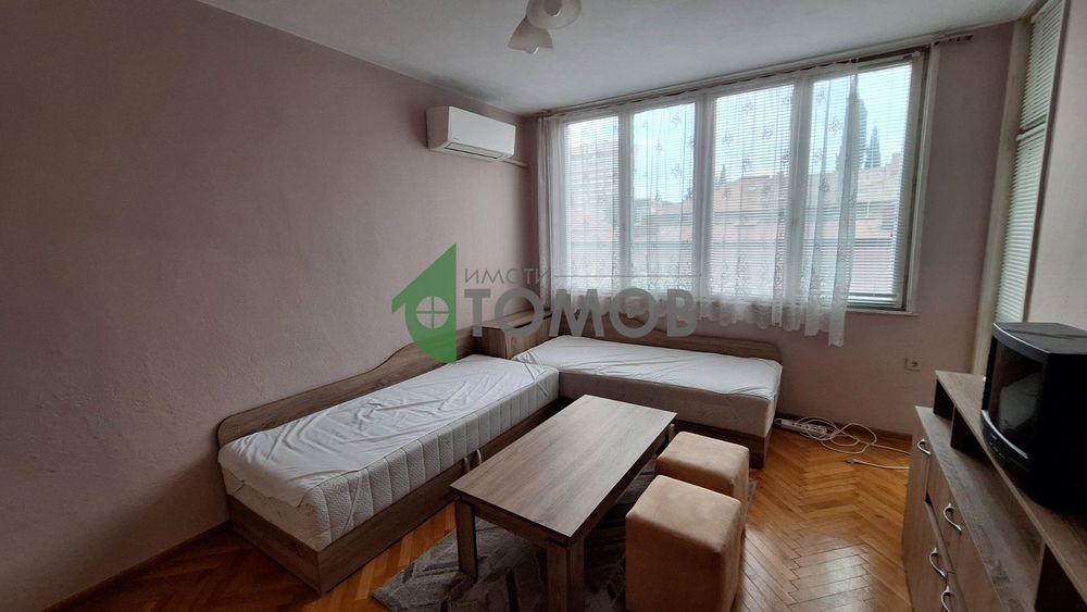 Дава се под наем Двустаен апартамент в Стара Загора, Център - 42 кв.м за 204 € - Снимка #3