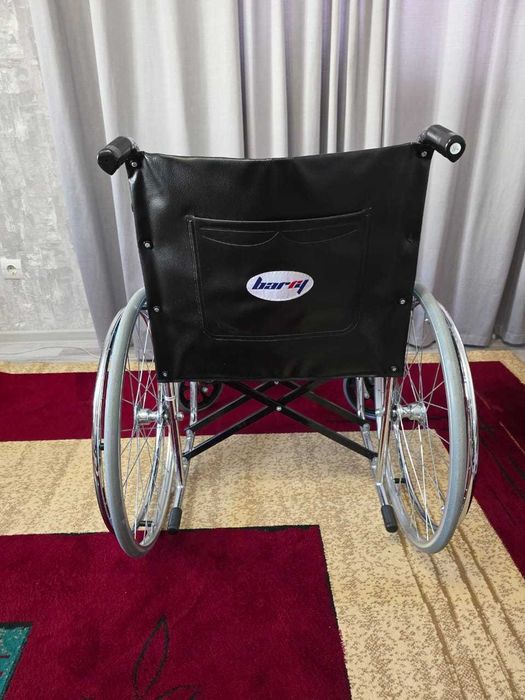 Инвалидное кресло-коляска складная