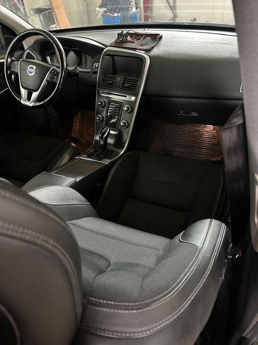 VOLVO XC60 2016 — imagine 5