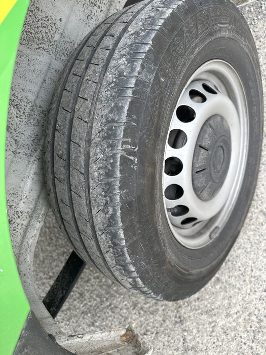 Anvelope 235/65/16c vara 4bucati