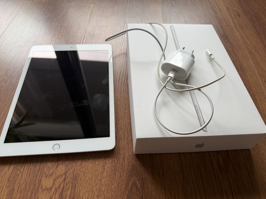 Ipad 8th gen 128 GB