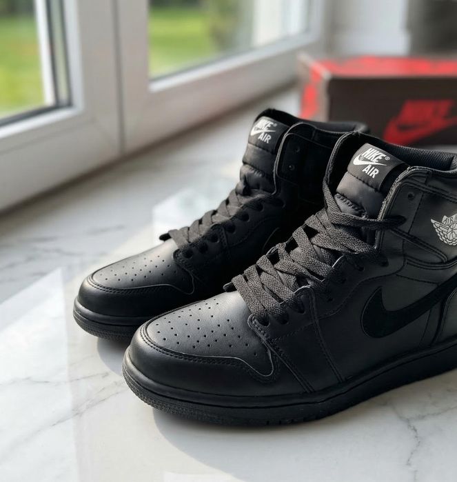 Adidasi Jordan 1 High Black - Full Box