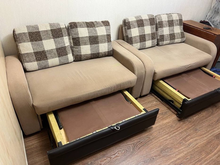 Продам 2 раскладывающихся дивана