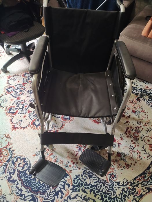 Инвалидная коляска