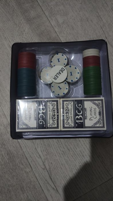 Продам покер и настольную игру