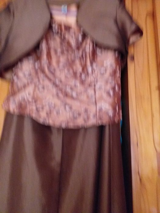 Vand rochie ocazie