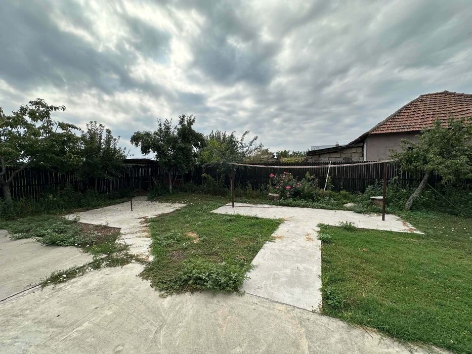 Casa in judetul Olt, comuna Tufeni, sat Stoborăști