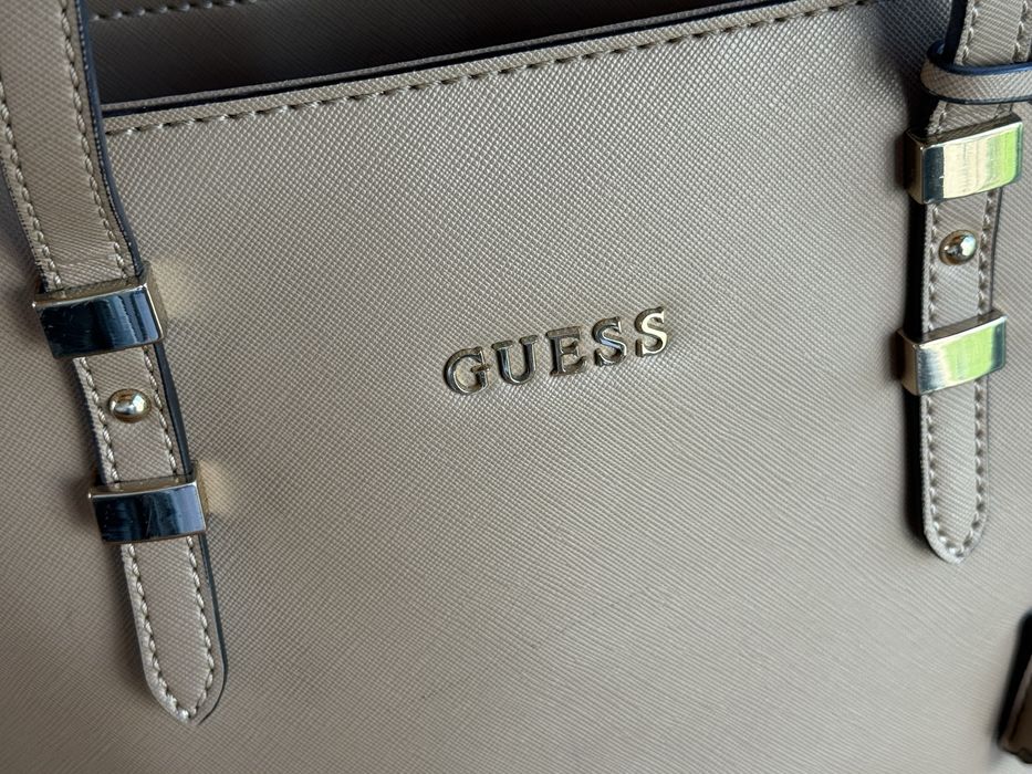 Geanta Tote Guess