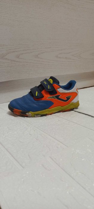 Обувки маратонки за момче joma