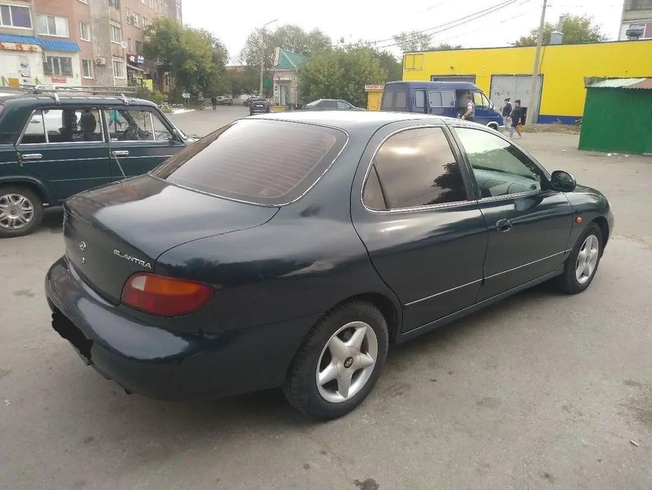 Продам Hyundai Elantra 1995год