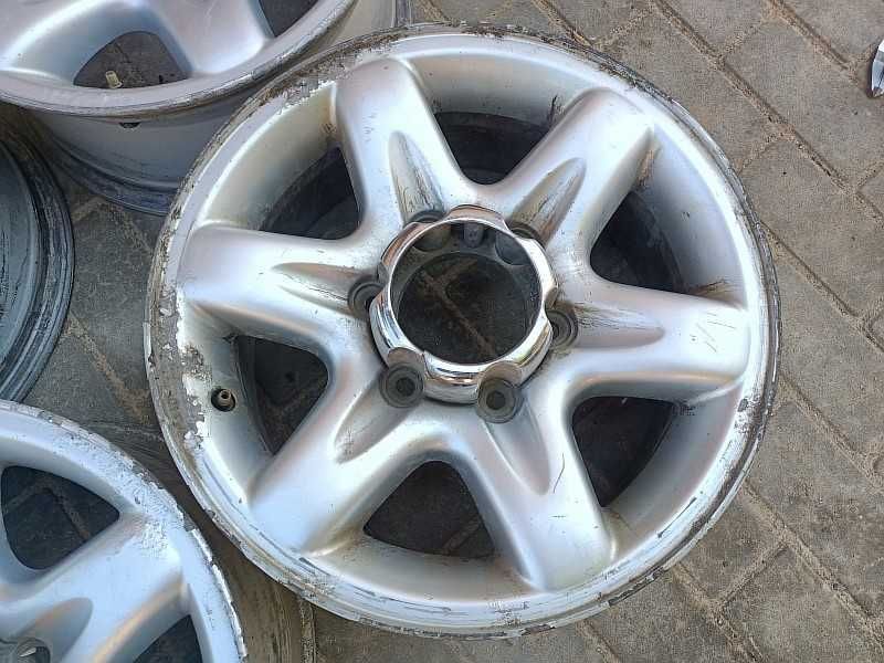 Продам оригинальные легкосплавные диски на Opel Frontera
