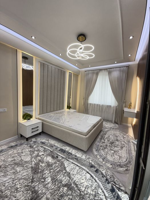 Bogishamol city Pavarot Vokzalda joylashgan 3 xona kvartira sotiladi