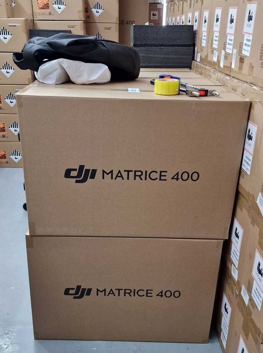 Дрон DJI Matrice 400.