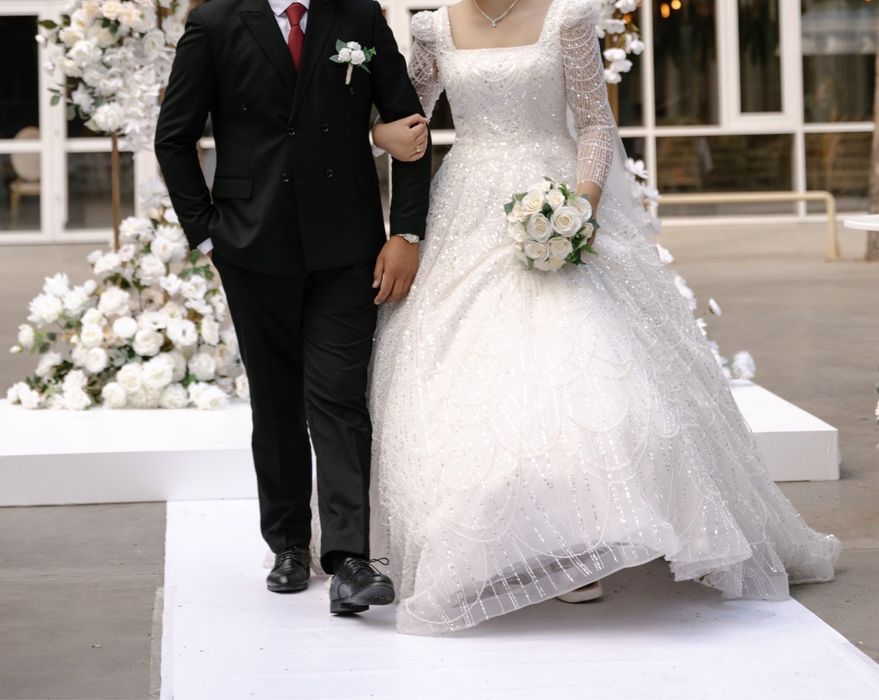 Свадебное платье