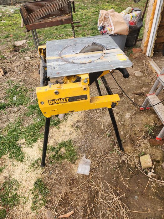 Masa dewalt dv 743