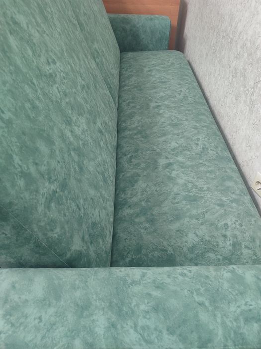 Диван в хорошем состоянии