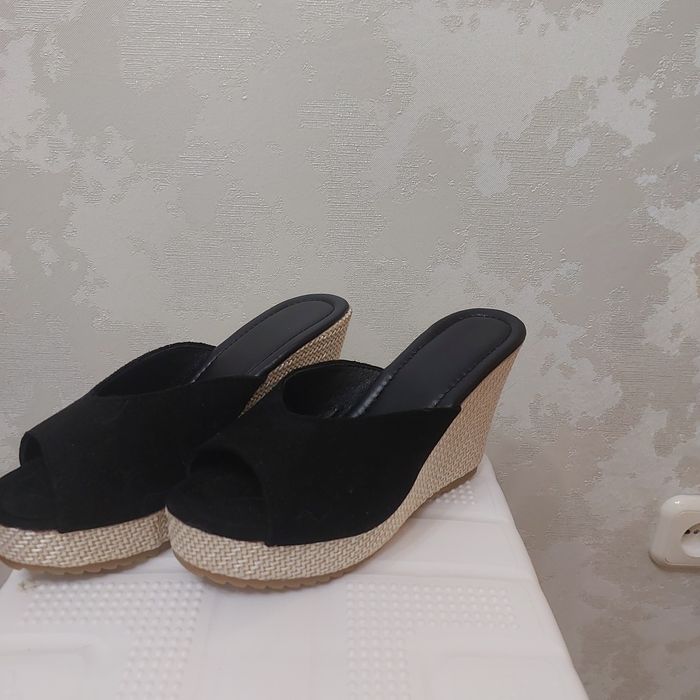 Продам босоножки ,размер 38