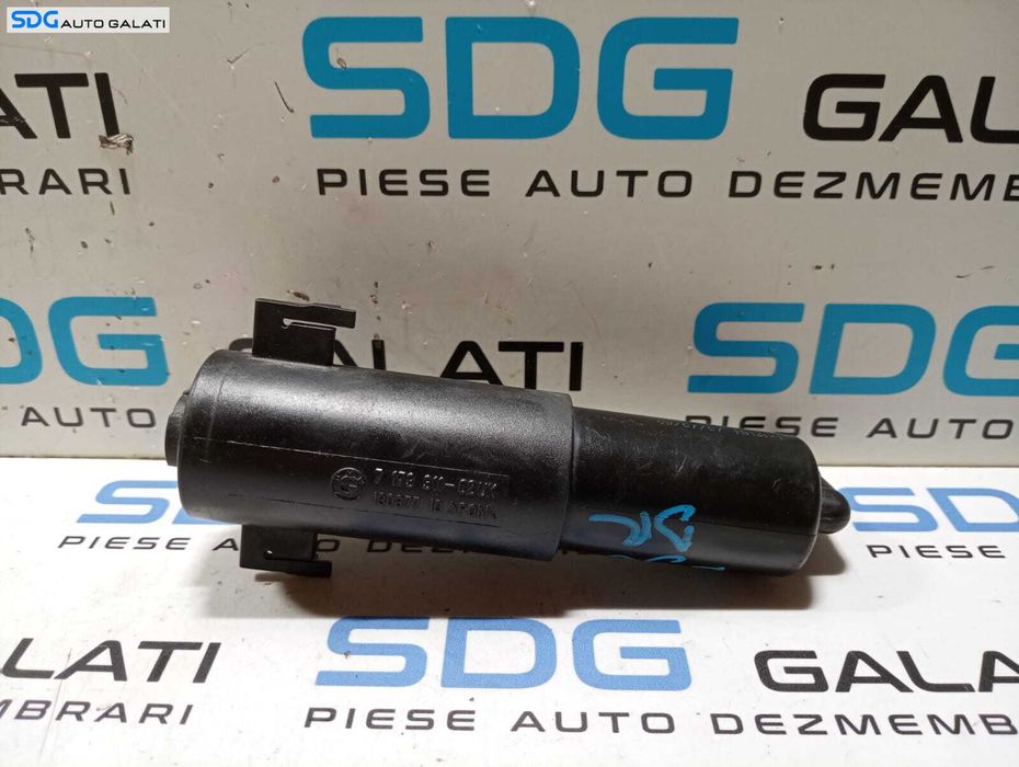 Pompa Pompita Spalator Far Dreapta BMW Seria 3 E90 E91 E92 E93 320D 2005 - 2011 Cod 7179311 13037710 [M5478]