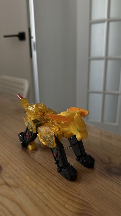 Робот-трансформер Fuzion Max