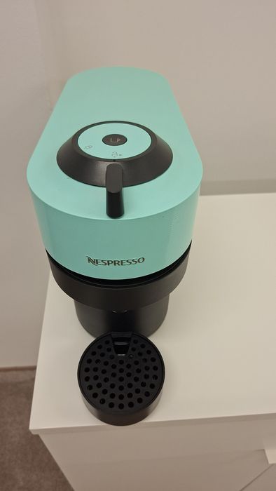 Кафе машина Неспресо Vrtuo Pop MCH Aqua GCV 2